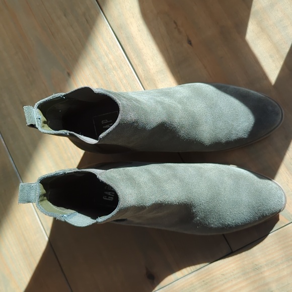 * last chance* Gap Booties - Picture 4 of 7